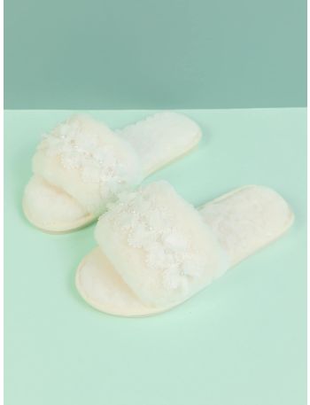 Flower & Faux Pearl Decor Fluffy Bedroom Slippers