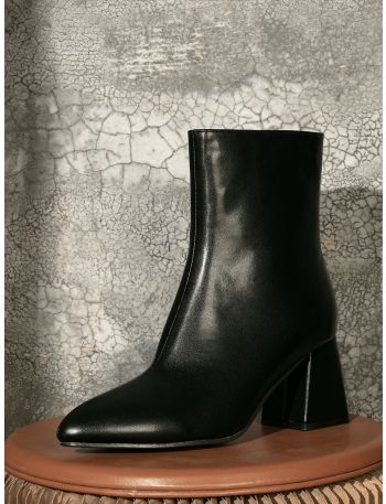 Point Toe Chunky Heeled Classic Boots