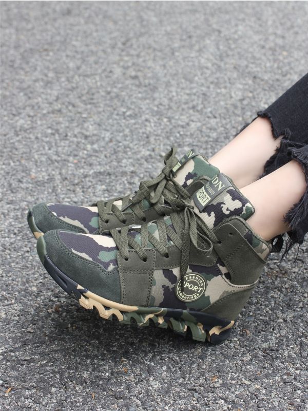 Camo Pattern Lace-up Front Wedge Sneakers