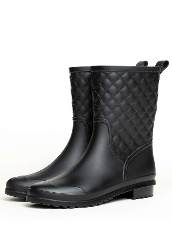 Minimalist Quilted Rain Boots
